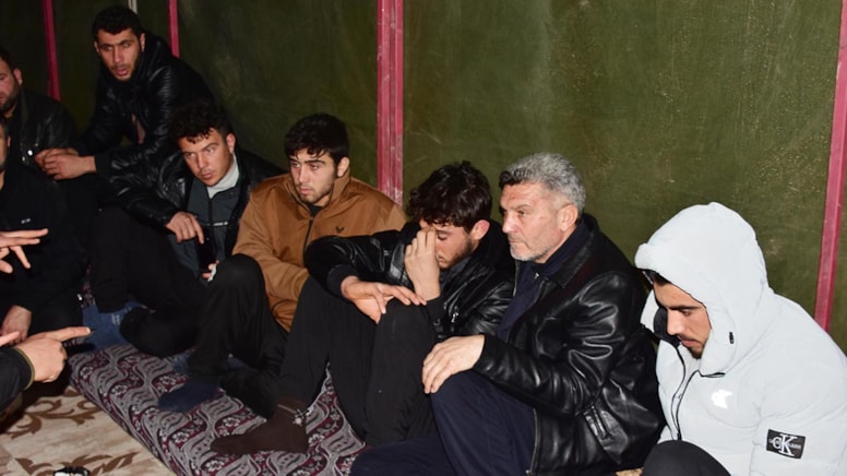 Konya'da çöken binanın enkazında kalan dairedekilerin zili çalışmıyormuş