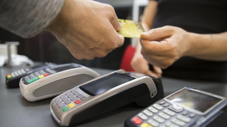 Bunu da gördük! Tuvalete kredi kartıyla giriyorlar