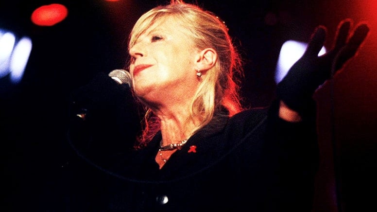 Dünyaca ünlü şarkıcı Marianne Faithfull yaşamını yitirdi