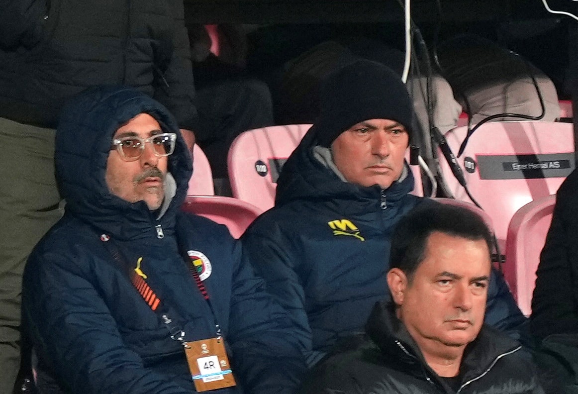 Mourinho ceza sonrası UEFA'nın kuralı ile alay etti