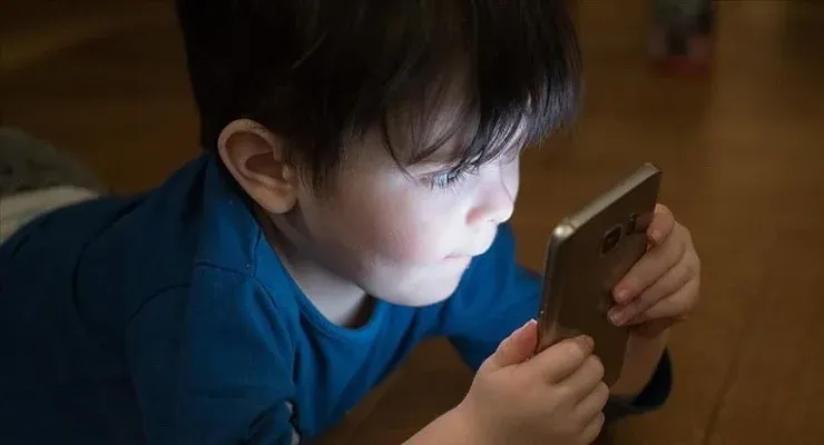 Çocuklar arasındaki tehlikeli oyun, sosyal medyada giderek yayılıyor