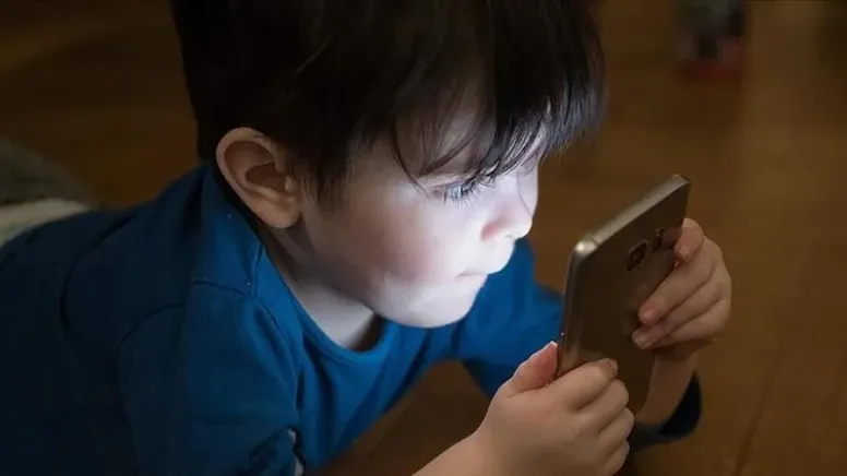 Çocuklar arasındaki tehlikeli oyun, sosyal medyada giderek yayılıyor