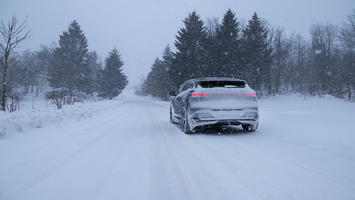 40 yıllık servis ustası açıkladı: Otomobiller soğuk havalarda neden daha fazla yakıt harcar?