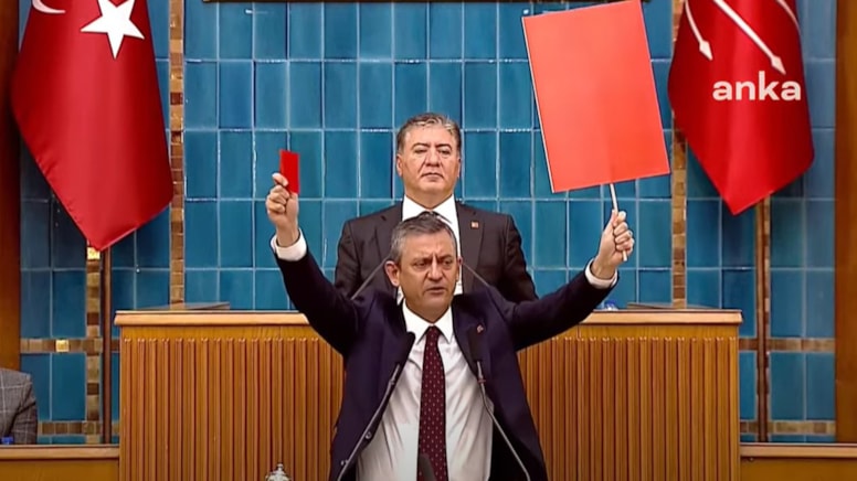 Özel'den Erdoğan'a: En son 21 yıl önce gitmişsin, gel beraber gidelim