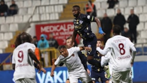 Kasımpaşa Hatayspor maçında dokuz gol, bir kırmızı kart