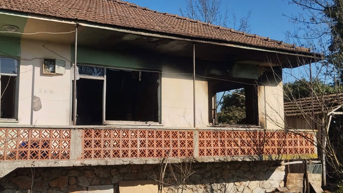 Sakarya'da evde çıkan yangında 90 yaşındaki kadın öldü