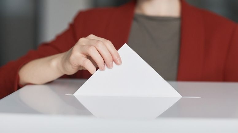 AKP'li isim erken seçim için tarih verdi