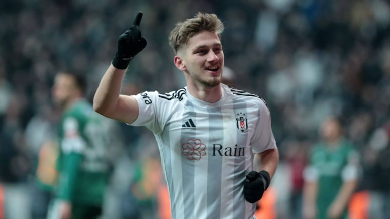 Semih kafaları karıştırdı! Solskjaer karar verecek