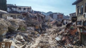 Depremde 35 kişinin hayatını kaybettiği sitede annesini kaybeden avukat isyan etti