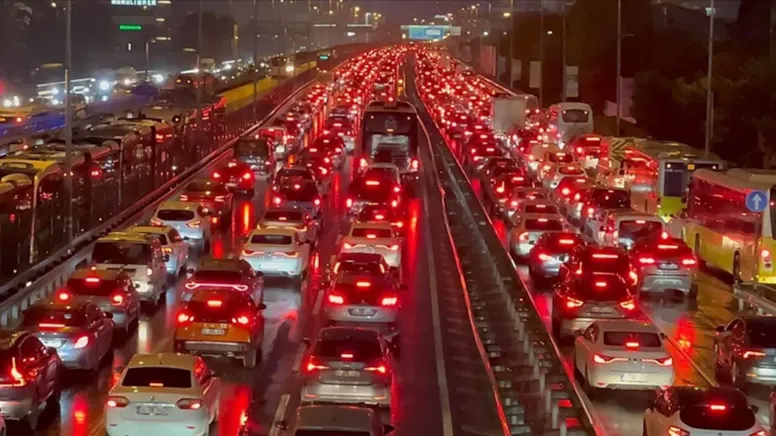 trafik14jpg-M93c29eTz0OkLPbwSBAQoA.jpg