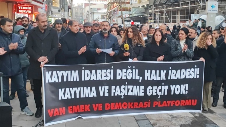 Van'da kayyum protesto edildi