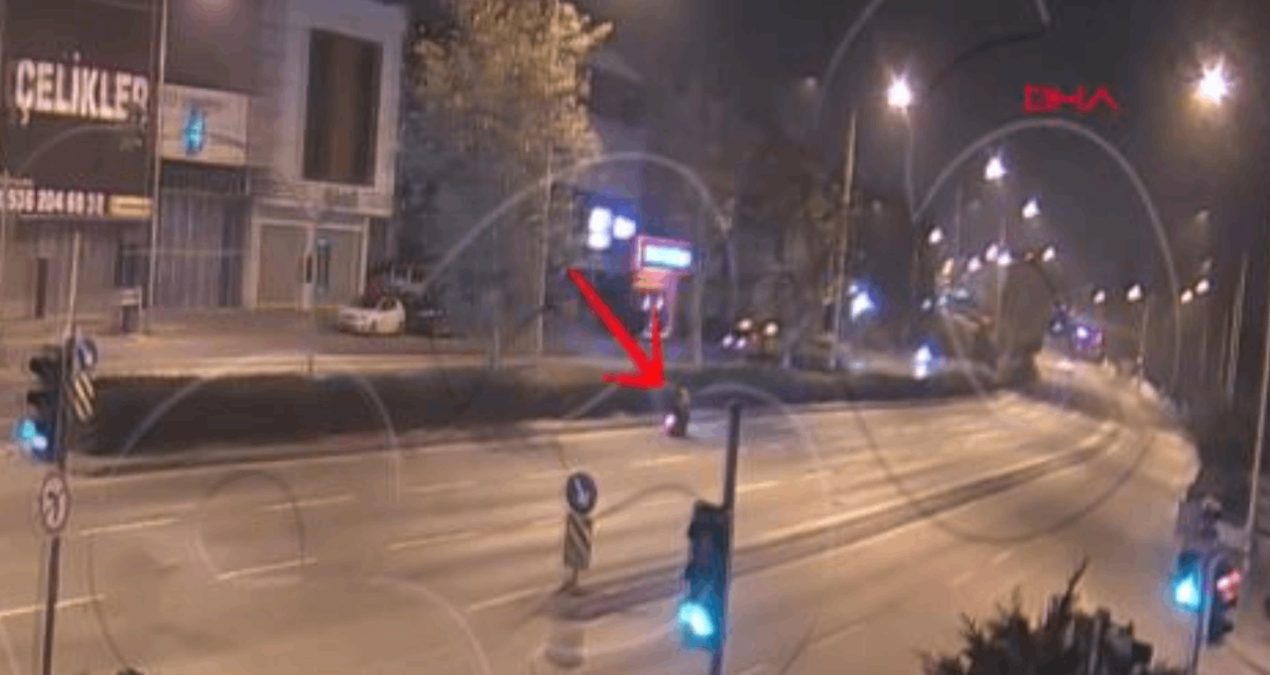 İzmir'de Şok Edgar: Eğlence Mekanına Silahlı Saldırı