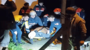 Felaket anları: Alzheimer hastası uçurumdan düştü