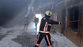 Malatya'daki fabrikada çıkan yangın söndürüldü