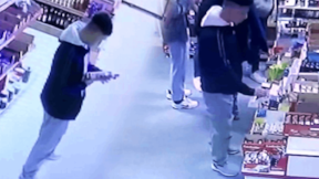 Market hırsızları kameraya takıldı: Böyle çalmışlar