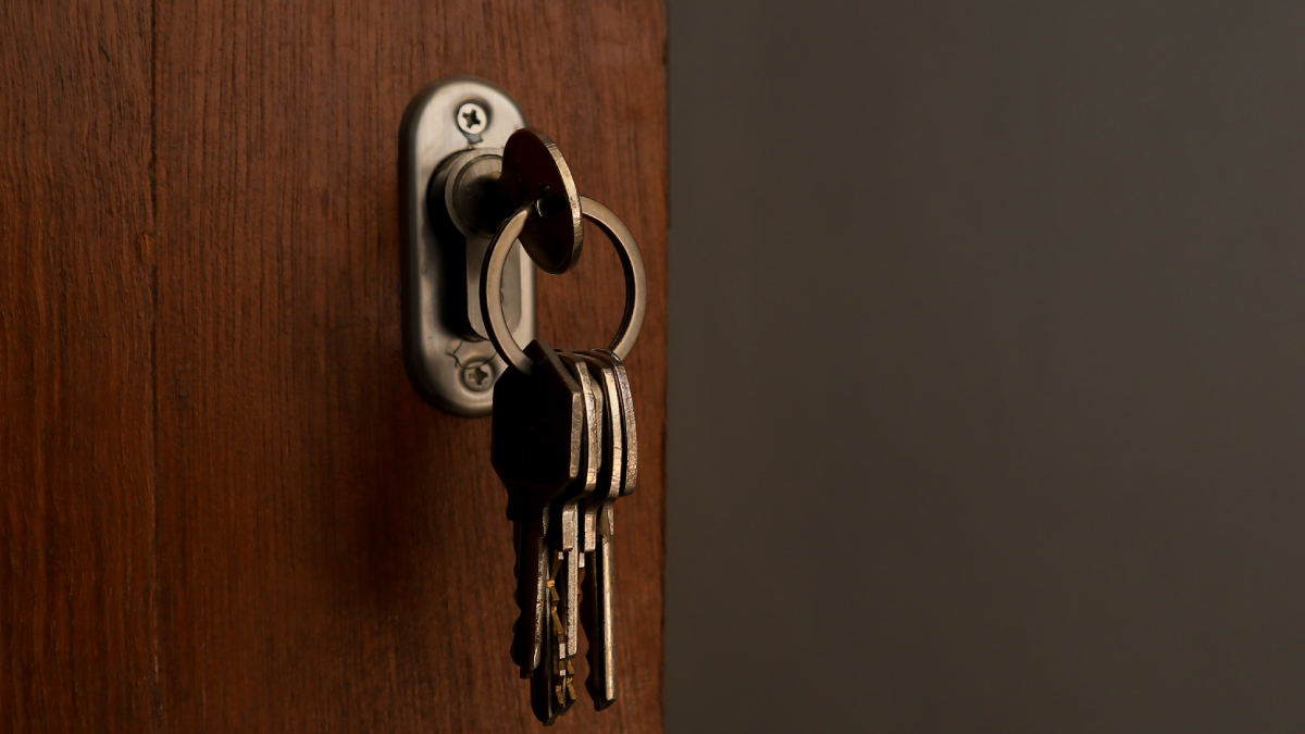 Geceleri anahtarları kapıda bırakmak mı daha güvenli yoksa çıkarmak mı?  Meğer yanlış biliyormuşuz - Sözcü