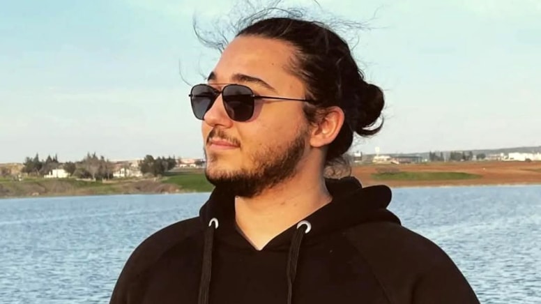 Daha 19 yaşındaydı: Yolda yürürken kalp krizi geçirerek öldü!