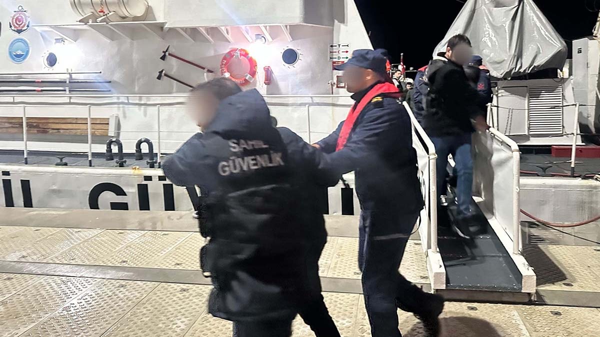 Yunanistan'a kaçmaya çalışırken yakalandılar