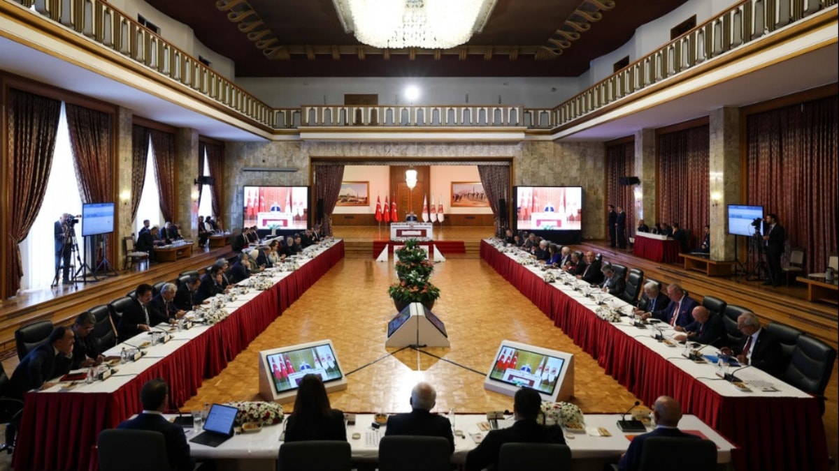 Meclis’te Mehmetçik’e İsrail askeri benzetmesi