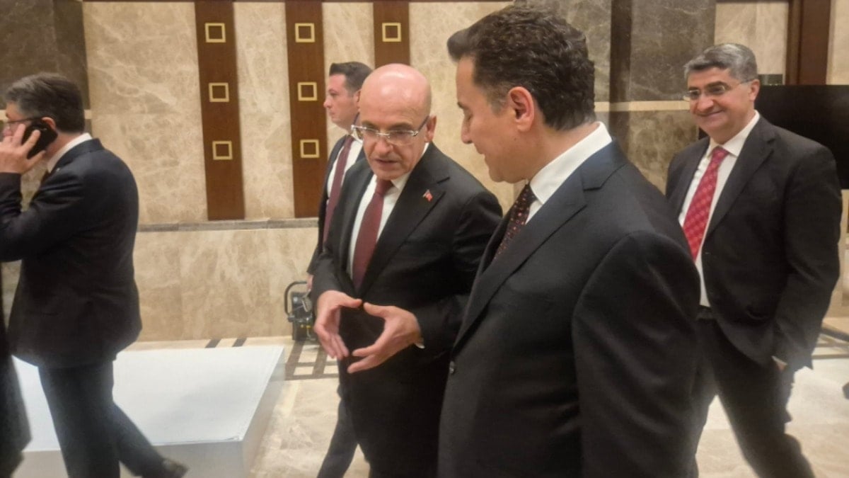 Ali Babacan ve Mehmet Şimşek'in resepsiyonda ne konuştuğu ortaya çıktı!