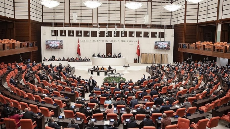 Eski AKP’li vekil partisini uyardı: “Vahim hatadan mutlaka dönülmeli”