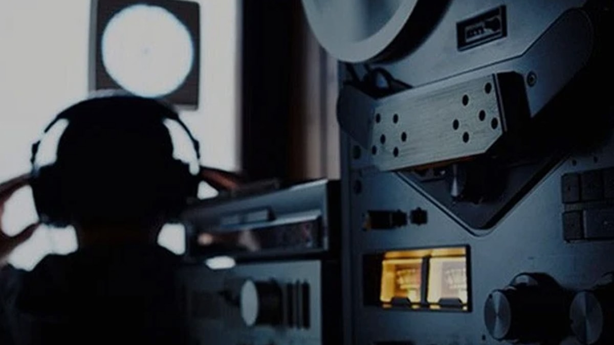 Her evde bulunan cihaz�n t�m konu�malar� kaydetti�i ke�fedildi