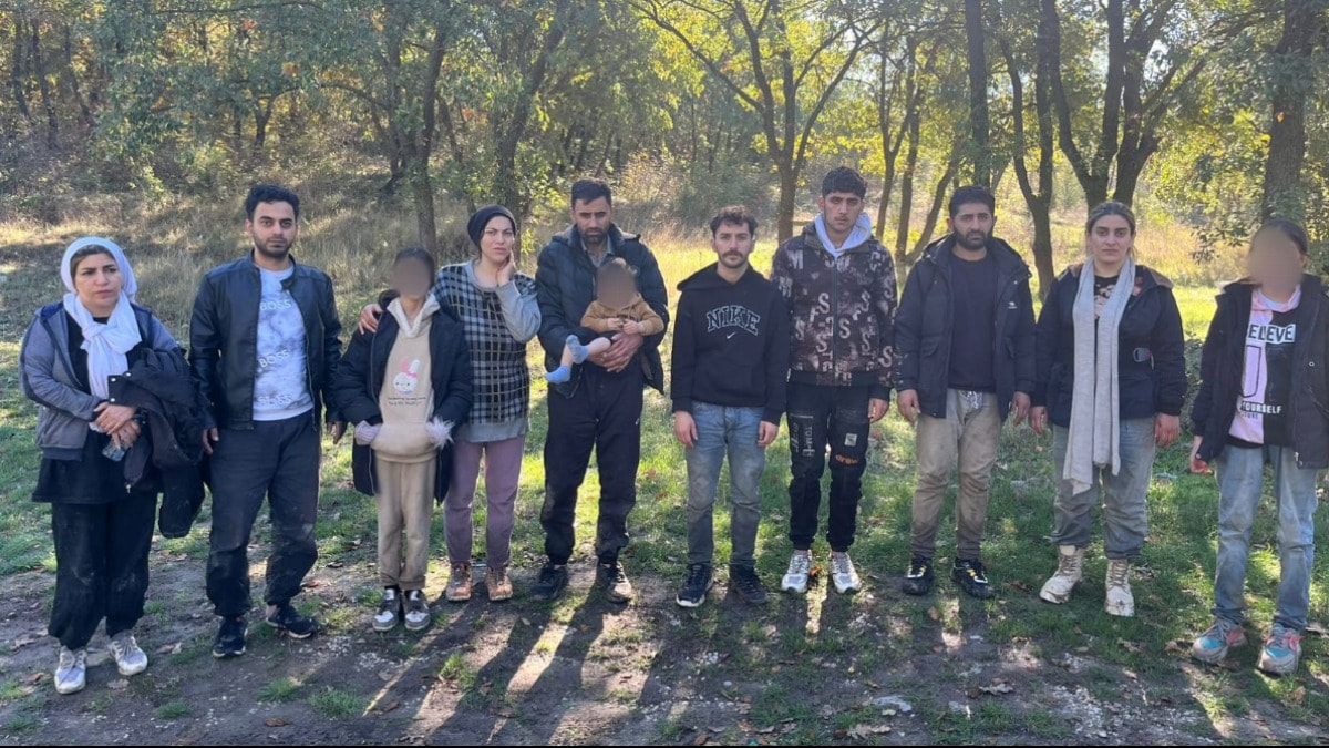 Yurt dışına çıkmak isteyen kaçak göçmenler yakalandı