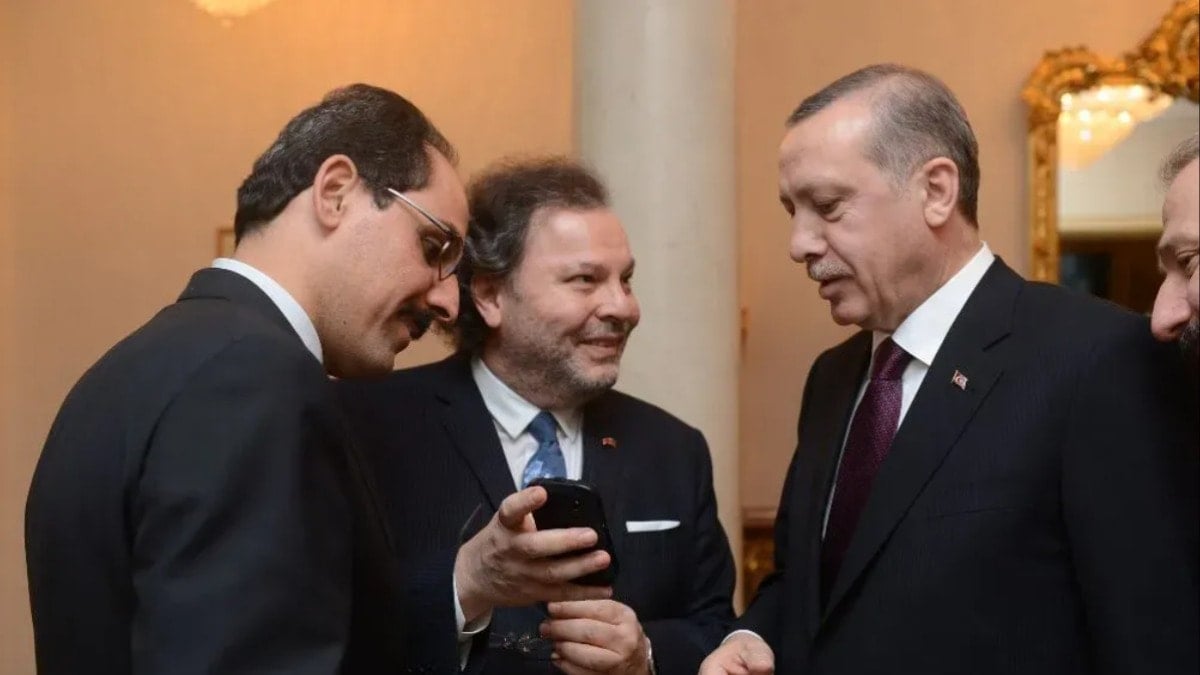 AKP'nin kurucusu ünlü iş insanı hakkında yakalama kararı