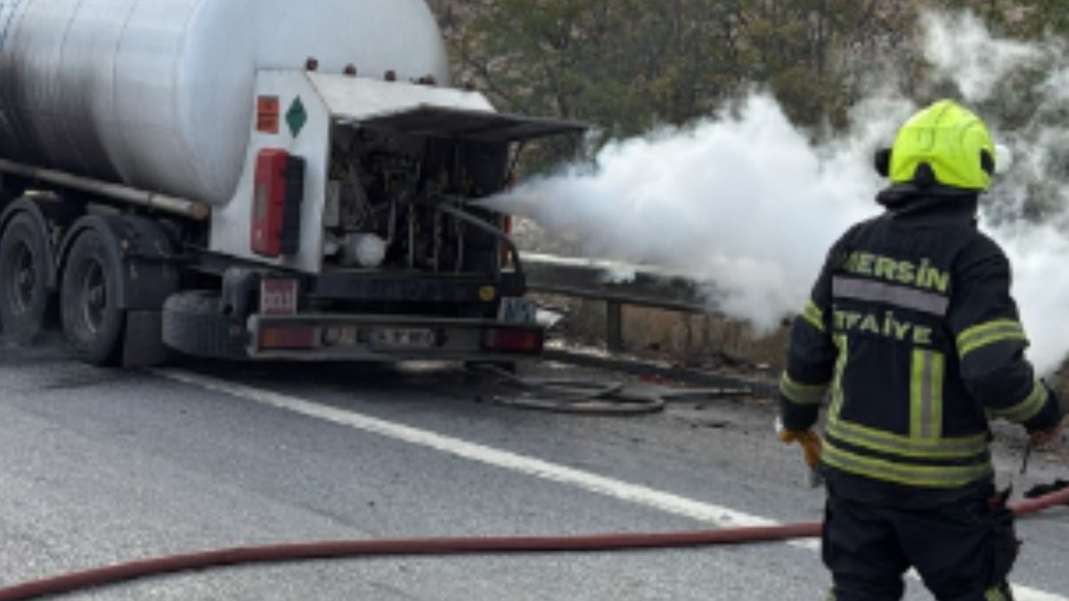 Karbondioksit taşıyan tanker patlamaya ramak kala söndürüldü