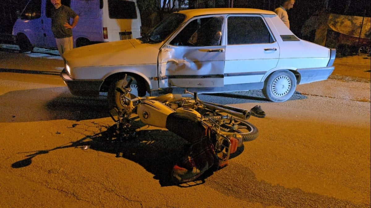 Adana'da otomobil ile motosiklet çarpıştı: 1 yaralı