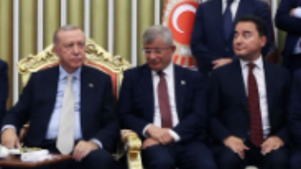 Erdoğan, Davutoğlu ve Babacan'la yıllar sonra yan yana!