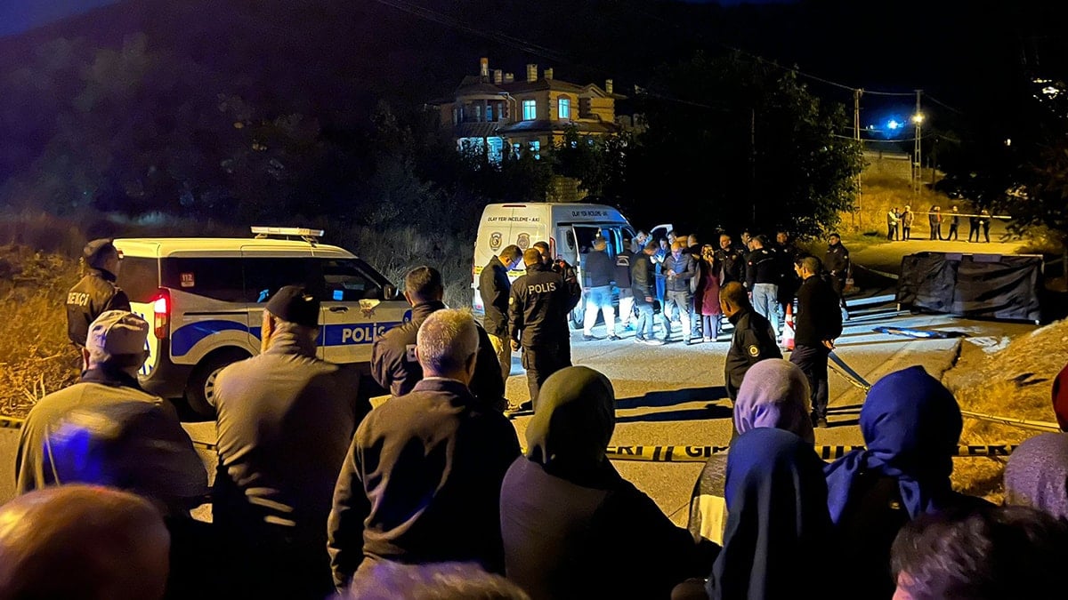 Cami çıkışı kanlı pusu: Talihsiz çift can verdi