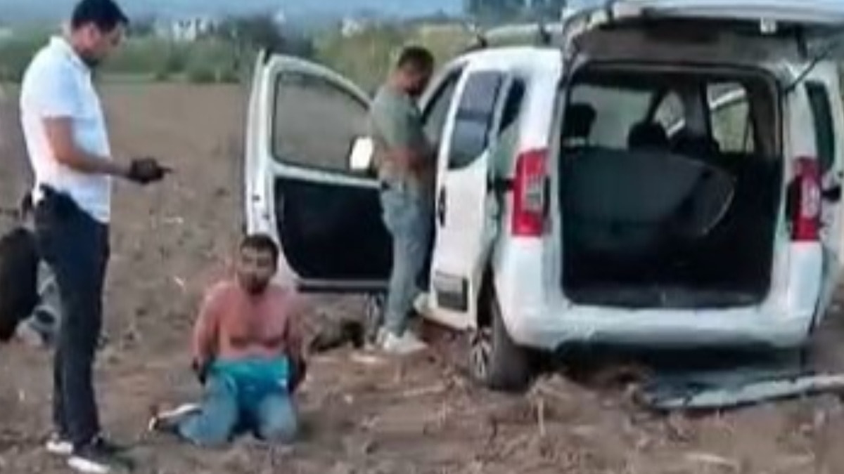Jandarmadan kaçarken tarlada yakalandılar