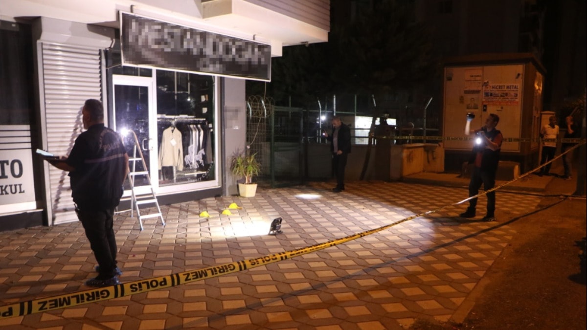 Erkek giyim mağazasına atılan EYP paniğe neden oldu