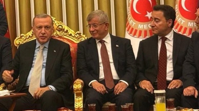 Ankara kulislerinde konuşulan iddia: AKP'de Ali Babacan'a 'ekonomi yönetimi' teklifi!