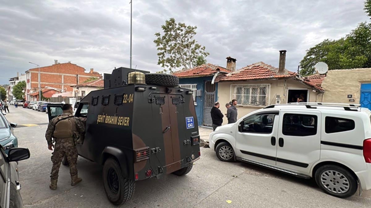Edirne’de ortak operasyonda 15 kaçak göçmen ve 4 FETÖ'cü yakalandı