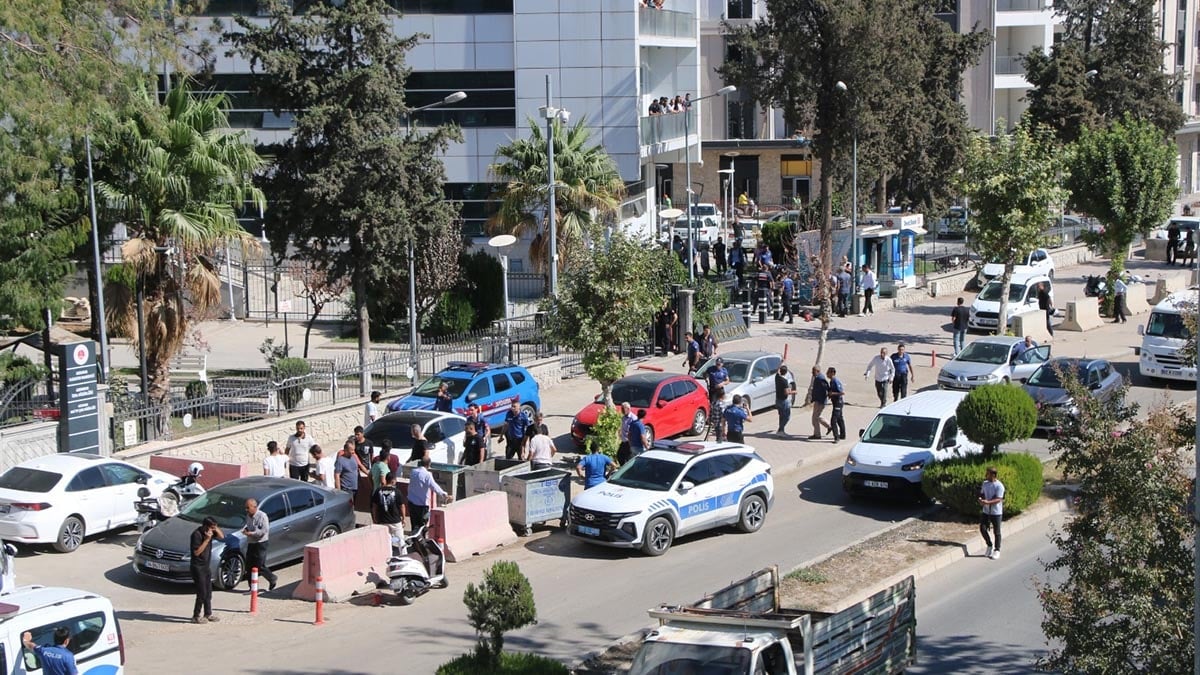 Adliye önü savaş alanına döndü! Çok sayıda yaralı ve gözaltı var