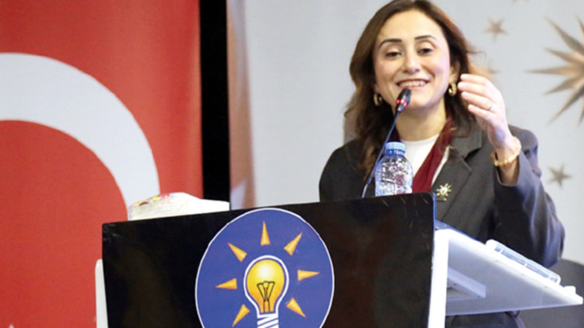AKP'li ilçe başkanı için 'yasak aşk' iddiasında bulunmuştu: Gazeteci gözaltında