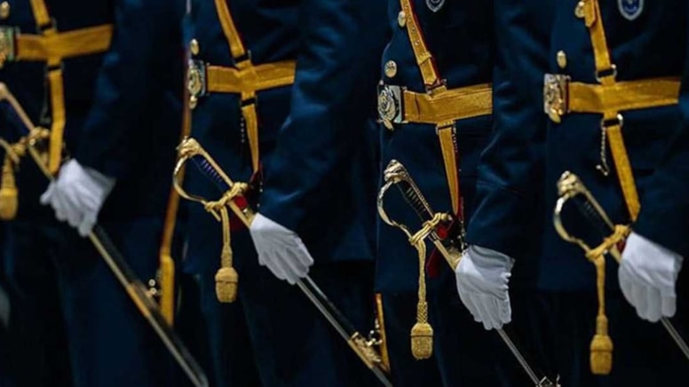 İhraç edilen teğmene tehdit: Parmak salladı, ‘başına neler gelecek’ dedi