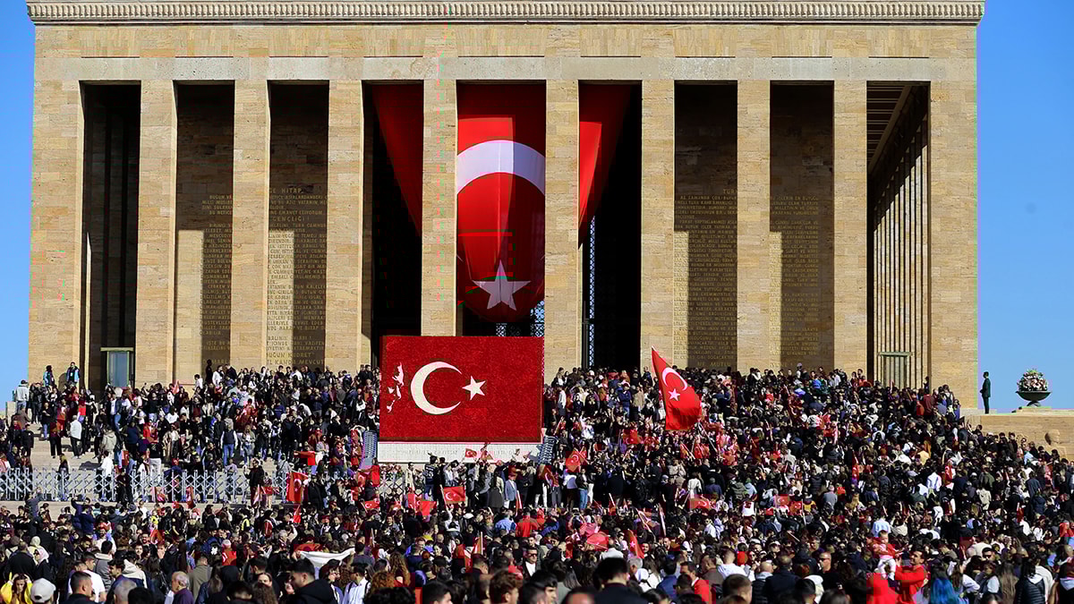 Vatandaşlar Anıtkabir'e akın etti