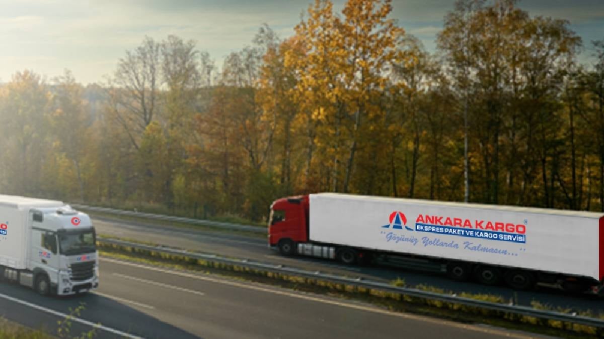 Ankara kargo merkezine ait bina ve araçlar