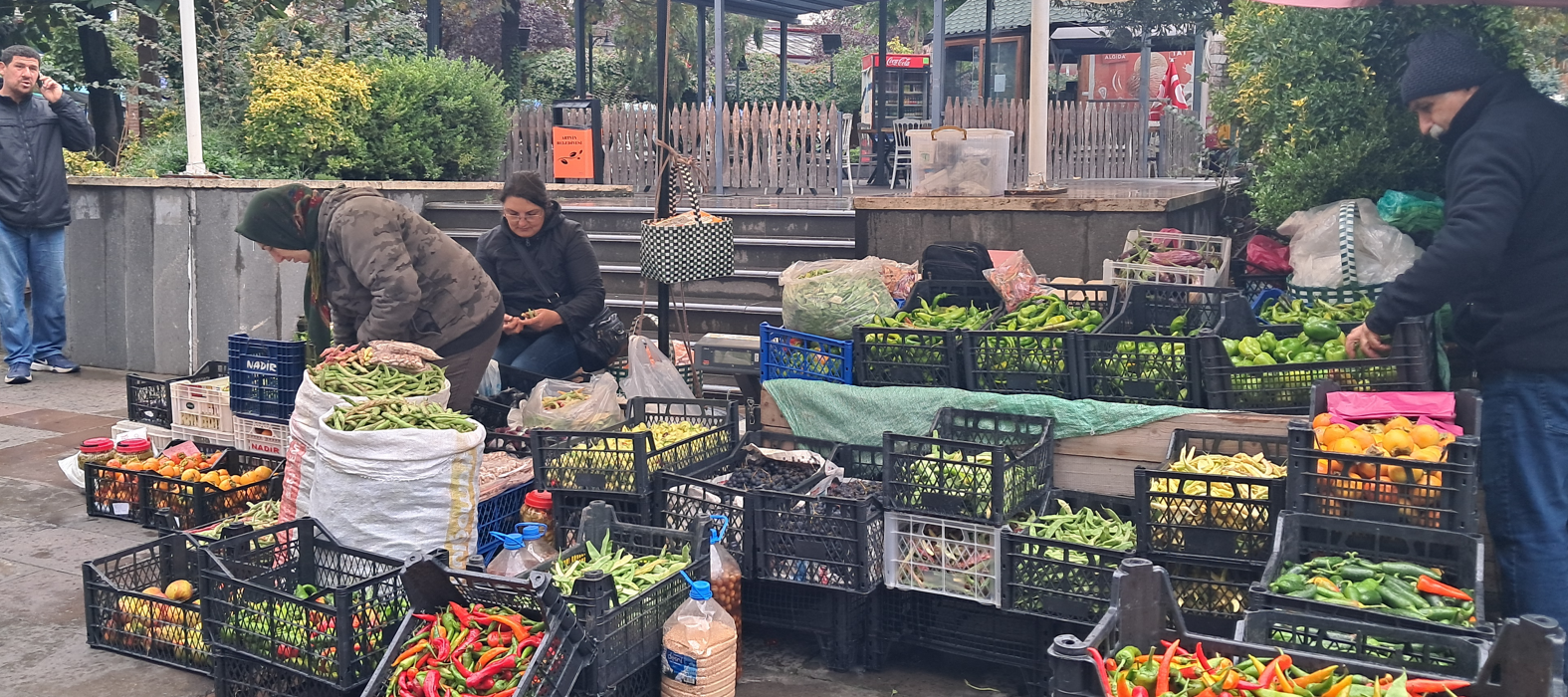 Pazar esnafı: Bize refah ancak mezarda olur