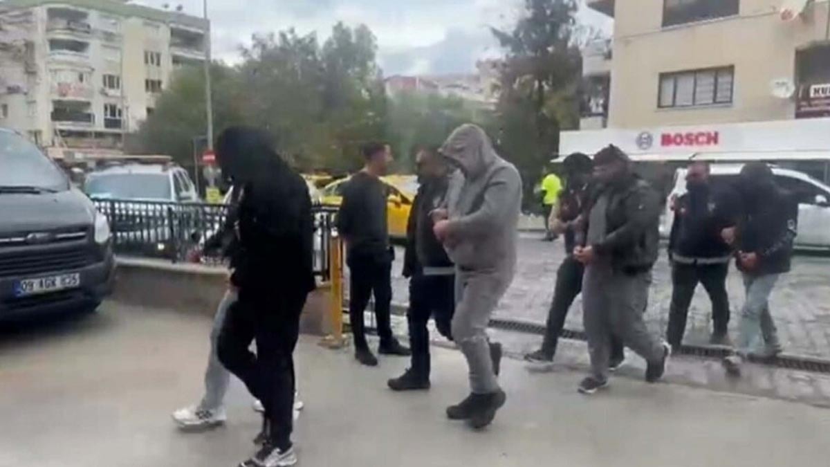 Kuşadası’nda fuhuş operasyonunda 5 şüpheli tutuklandı