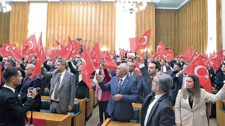 İYİ Parti, CHP’den komisyonu terk etmesini istedi