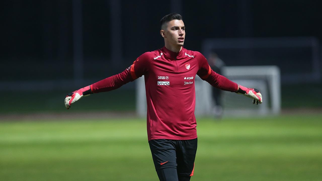 O çıkış Berke Özer'e pahalıya mal olabilir! Kendini yaktı