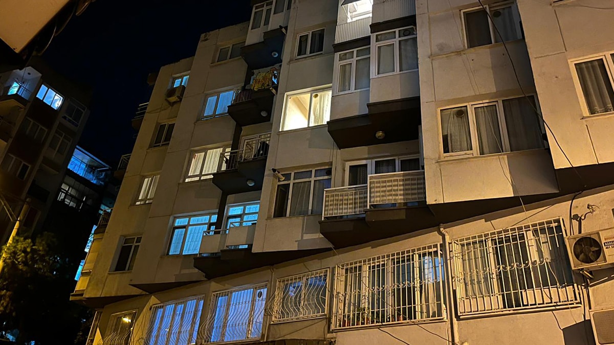 Dini nikahla yaşadığı eşini tabanca ile vurdu