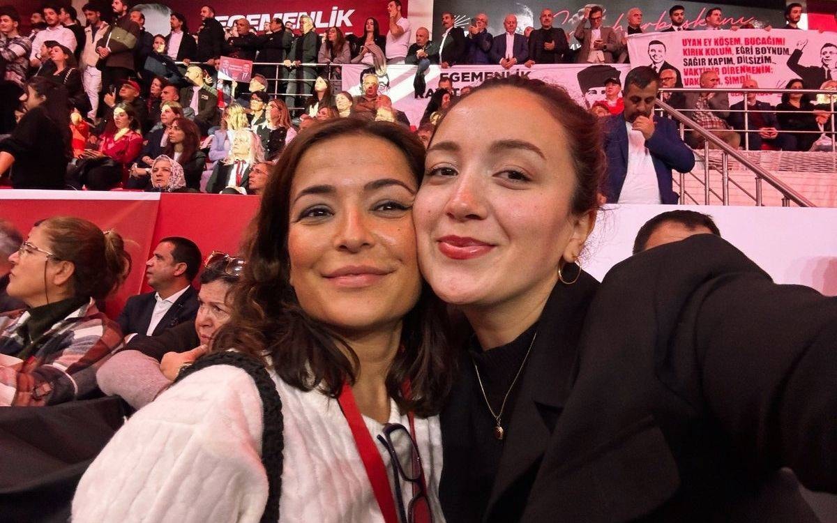 Erdoğan bariyerine itiraz ettiği için tutuklanan tiyatrocu: Kadın polis üzerime atladı, yerde tekmeledi