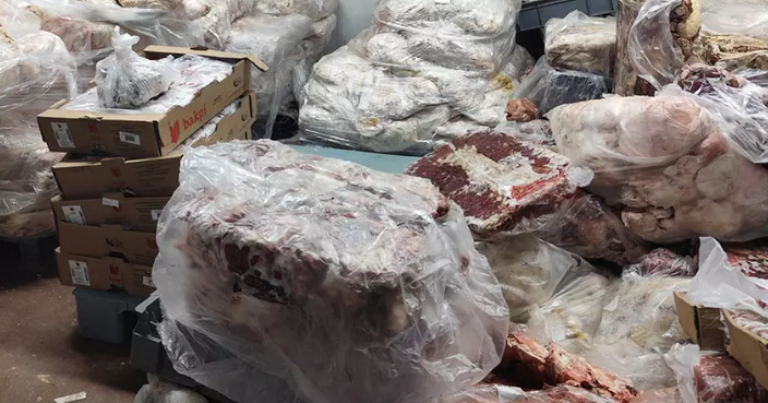 Pişirip bize yedireceklerdi! İçin de et de var tavuk da...