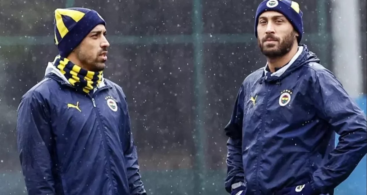 Fenerbahçe'de kadro dışı kalan İrfan Can Kahveci için af yolu açılıyor