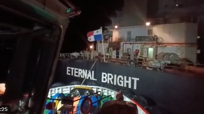 Panama bayraklı kuru yük gemisi Çanakkale Boğazı'nda arızalandı